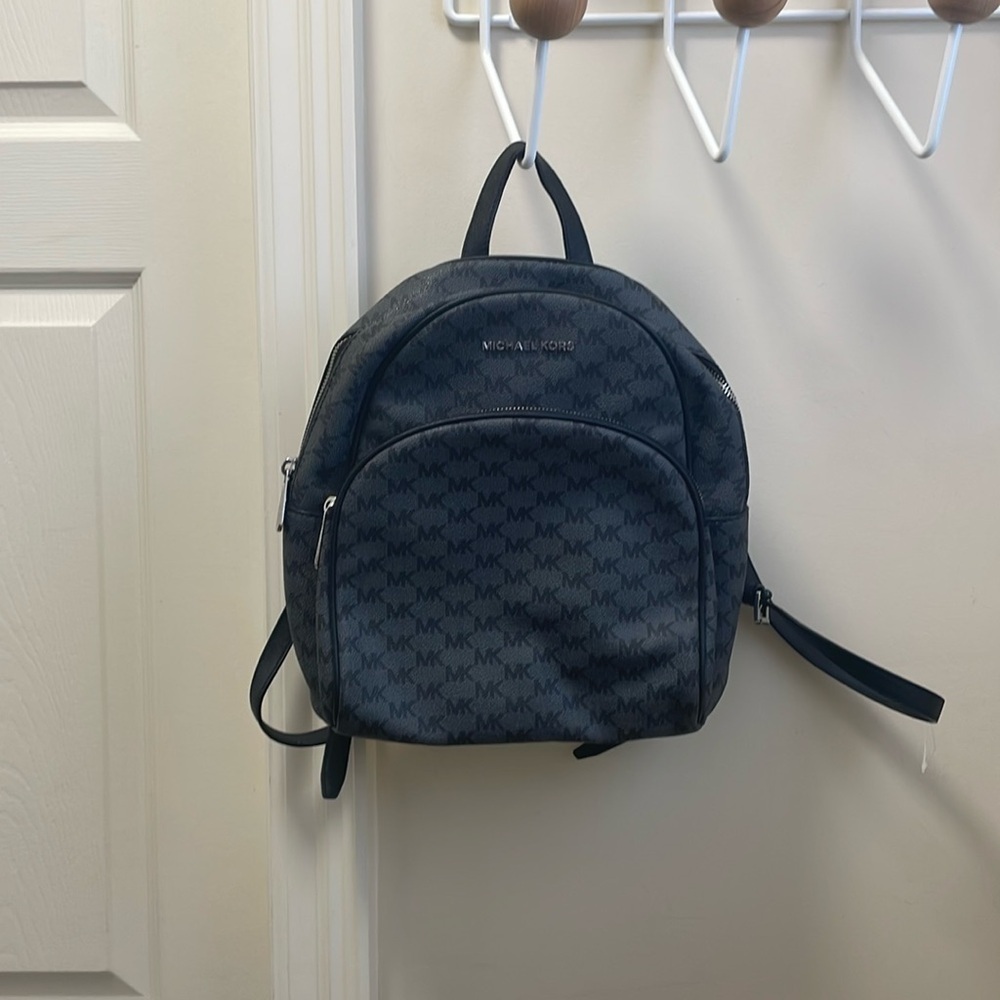 Michael Kors - Y2K Vintage Style Small Backpack - Black / Grey